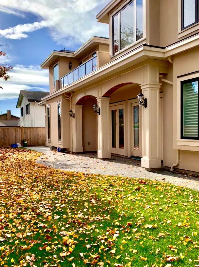 Vancouver Shangrila House Richmond Bagian luar foto