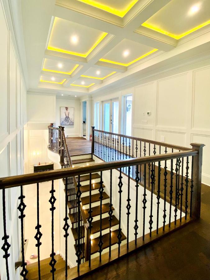 Vancouver Shangrila House Richmond Bagian luar foto