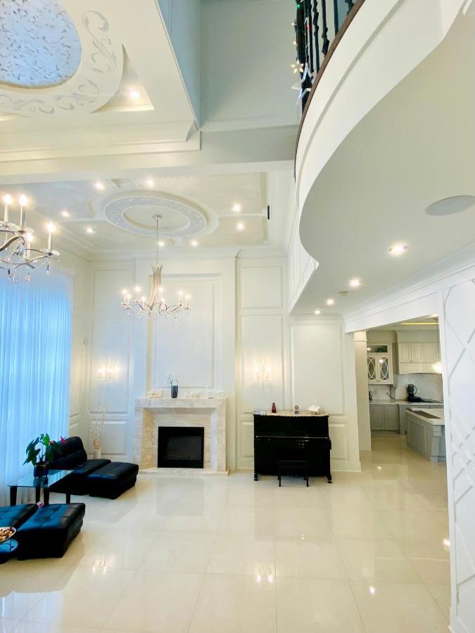 Vancouver Shangrila House Richmond Bagian luar foto